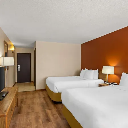 Econo Lodge Manistee Exterior photo