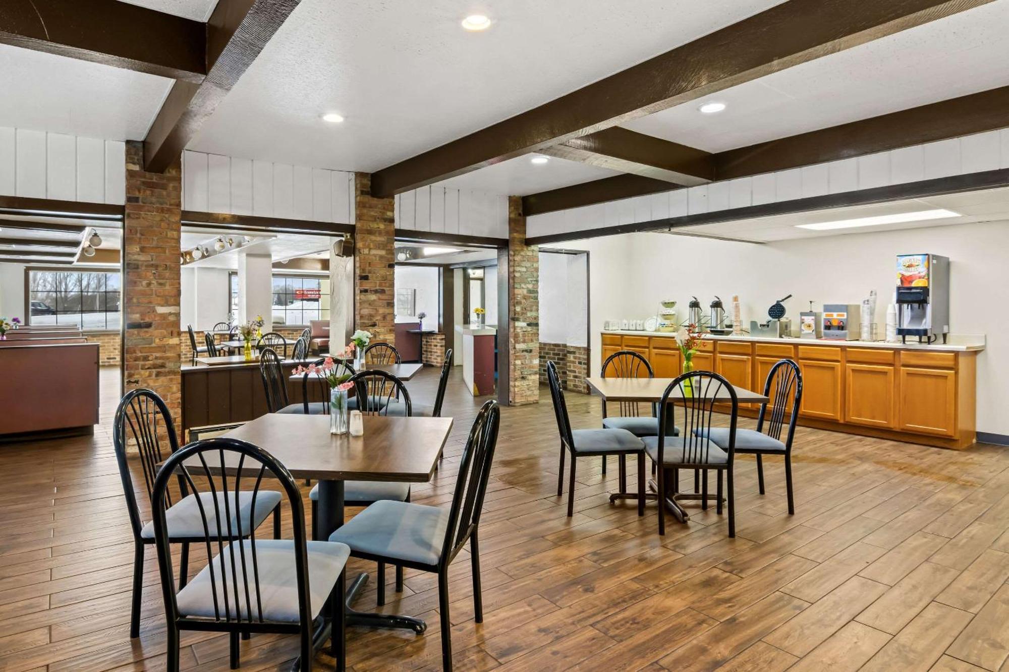 Lodge Econo